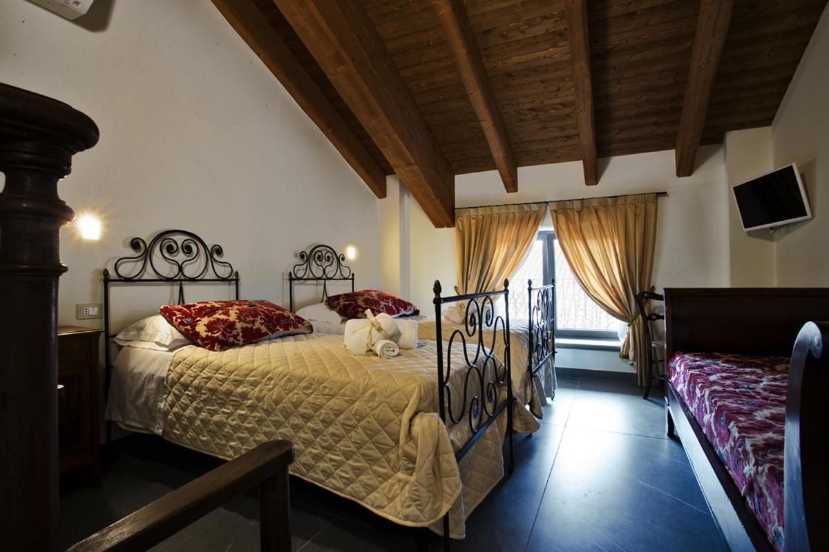 Agriturismo Tenuta Casteldardo Besenzone エクステリア 写真