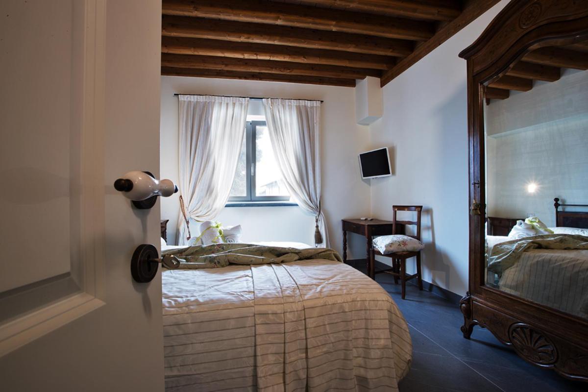 Agriturismo Tenuta Casteldardo Besenzone エクステリア 写真