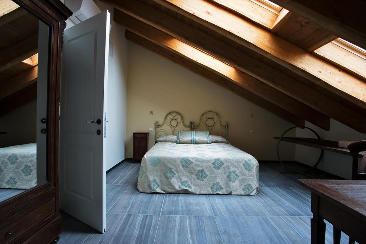 Agriturismo Tenuta Casteldardo Besenzone エクステリア 写真