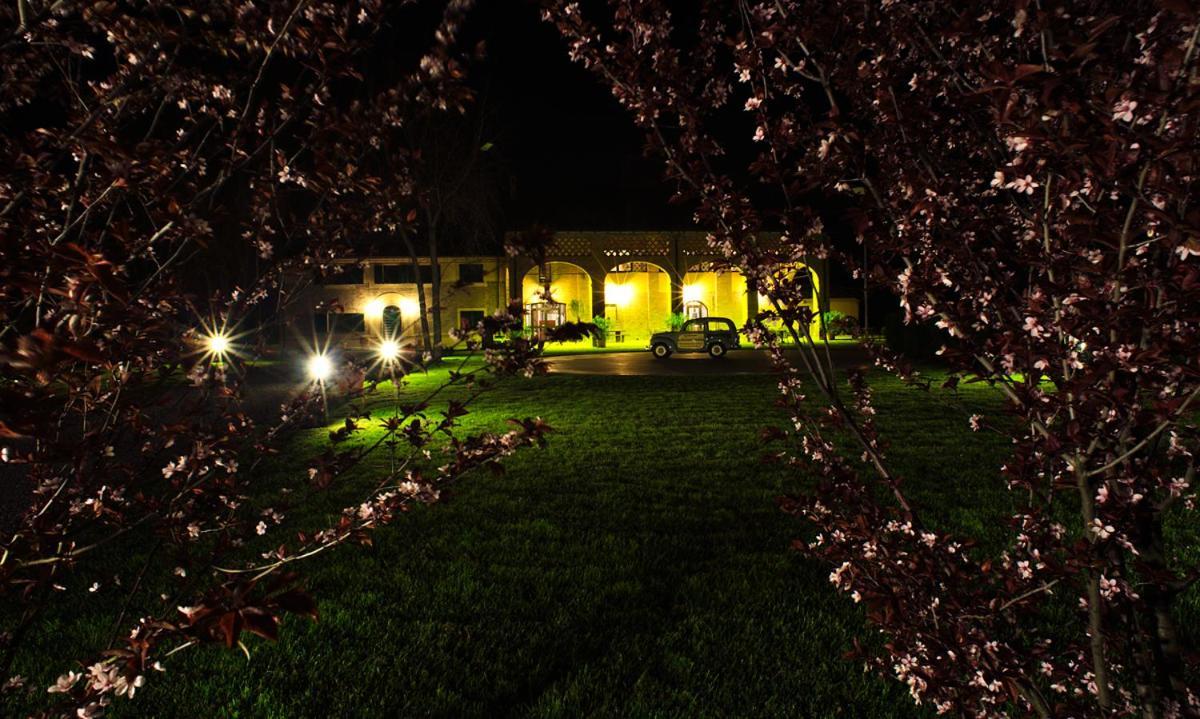 Agriturismo Tenuta Casteldardo Besenzone エクステリア 写真
