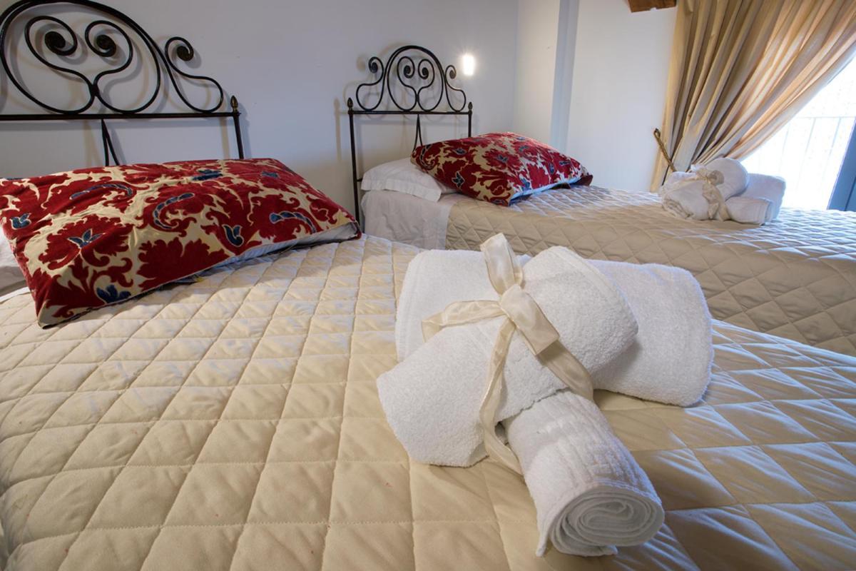 Agriturismo Tenuta Casteldardo Besenzone エクステリア 写真