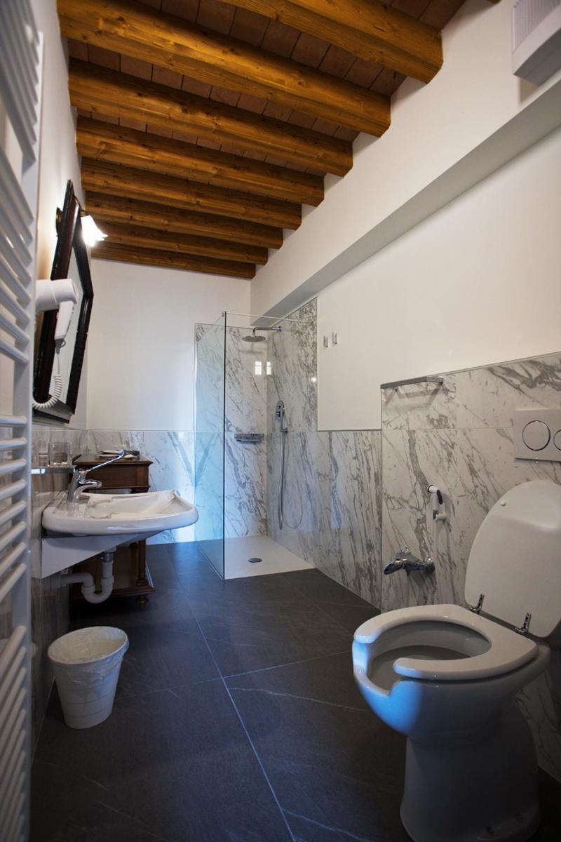 Agriturismo Tenuta Casteldardo Besenzone エクステリア 写真